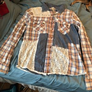 Gimmicks by BKE button down shirt size small-new